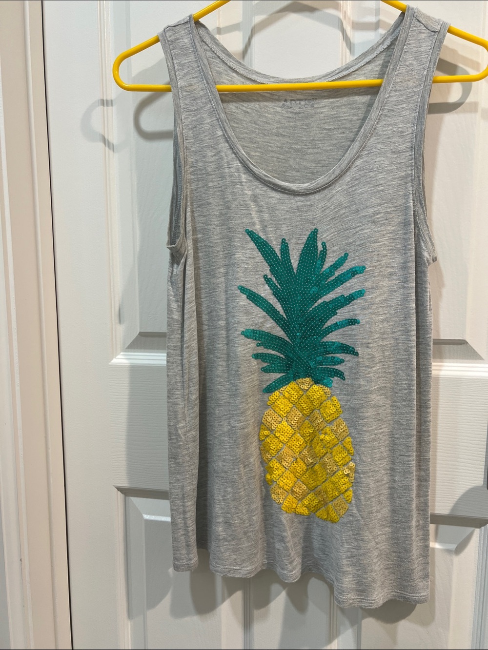 APT 9 Gray Pineapple Sequin Tank Top Graphic - Casual Women's Summer Shirt XS